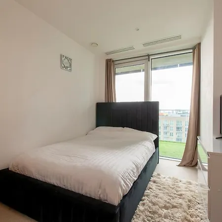 Canary Luxe Apartment